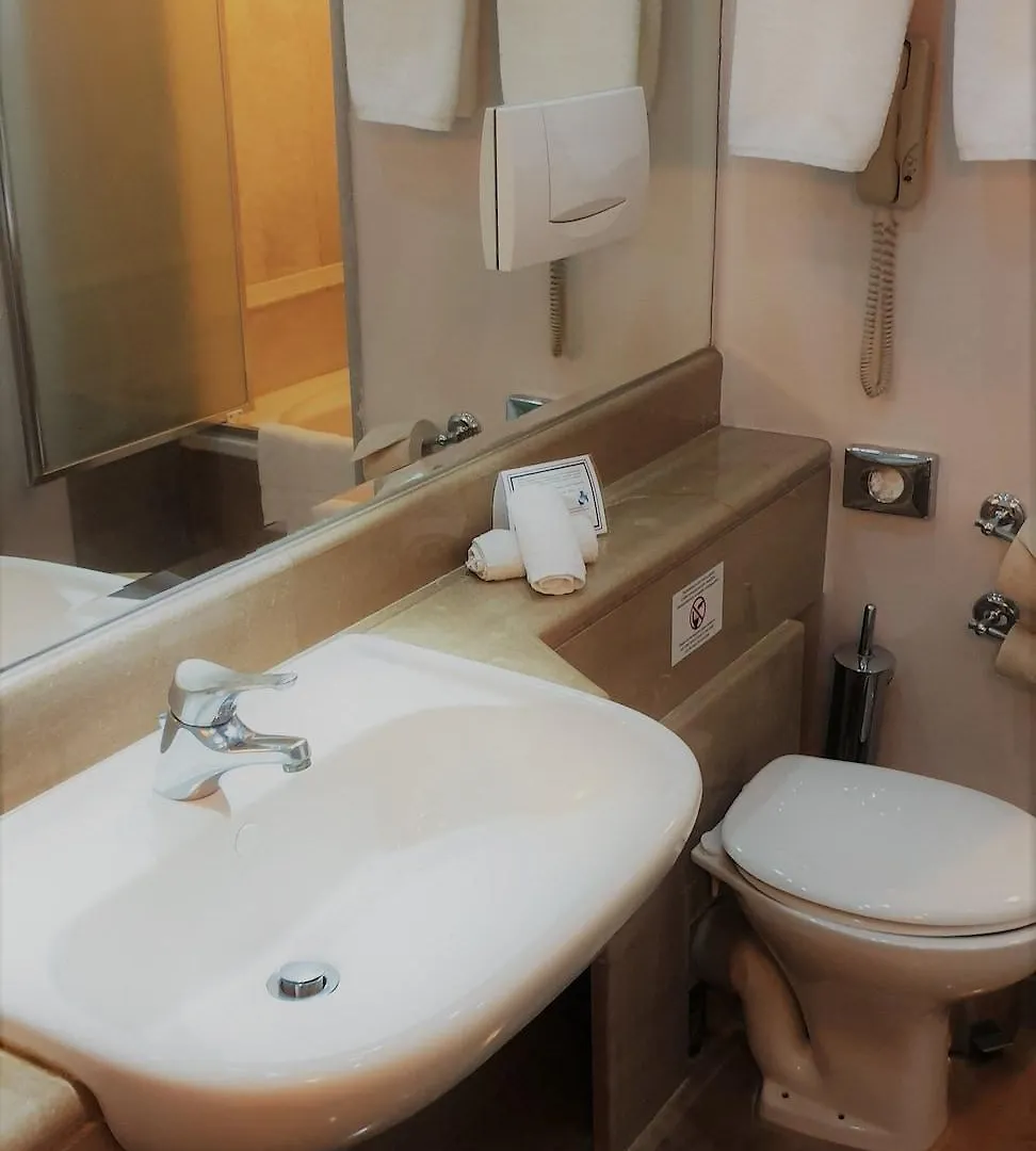 Capsis Bristol Boutique Hotel Thessaloniki 5*,